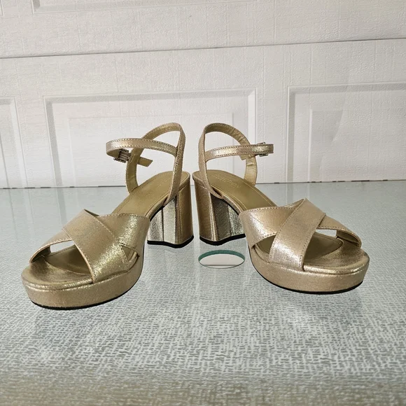 Kenneth Cole Reaction 7.5 Gold Block Heel Sandals Platform Strappy Party Glam - Picture 6 of 8